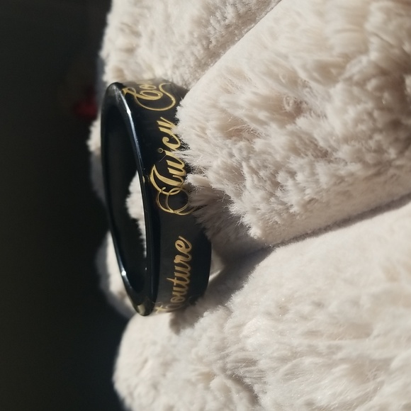 Juicy Couture Jewelry - Juicy Couture bangle